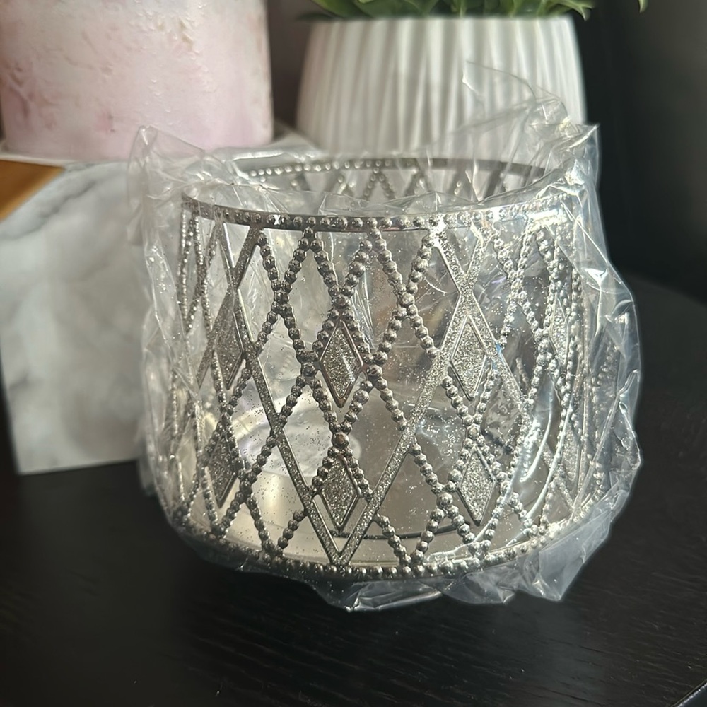 Bath & body works candle holder